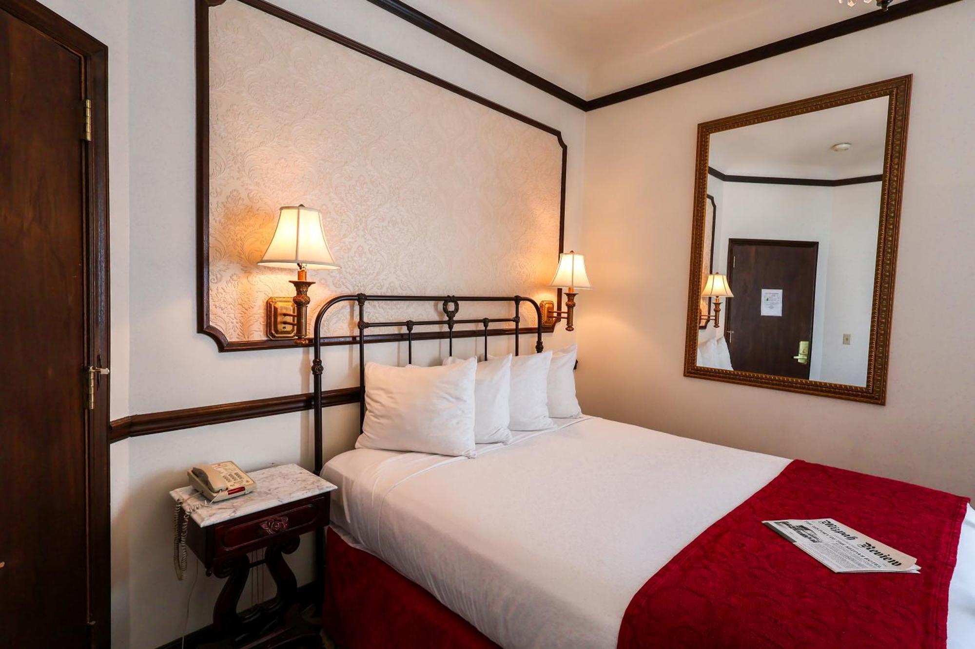 Mizpah Hotel โทโนปาห์ ภายนอก รูปภาพ